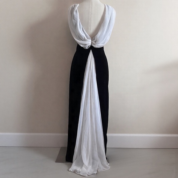 Vintage black velvet dress - Picture 2 of 7